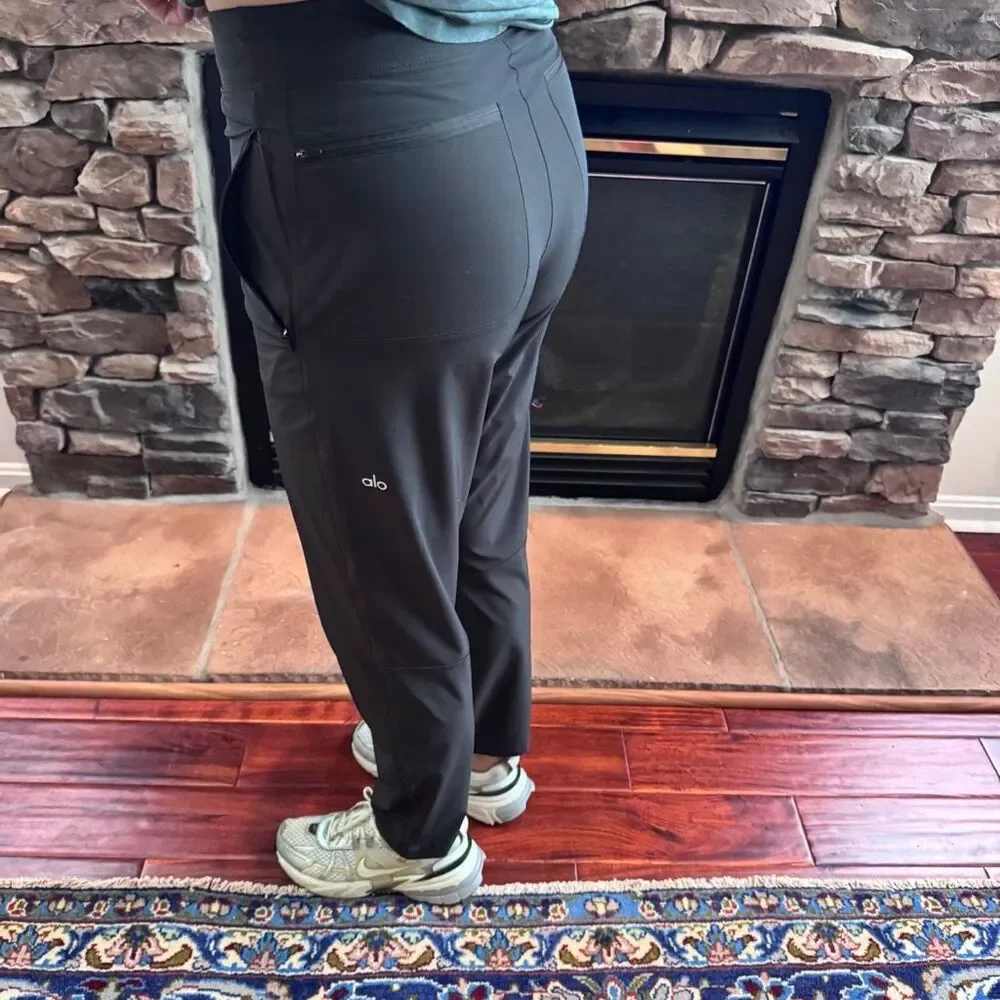 ALO Yoga Black Drawstring Straight Leg Jogger Pant Zipper Pockets Women’s Size S